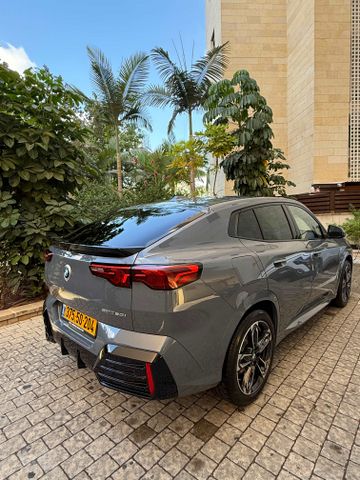 ב מ וו X2