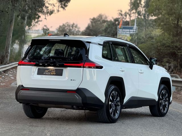טויוטה RAV4