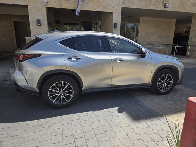 לקסוס NX