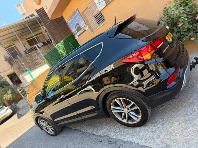 יונדאי סנטה פה