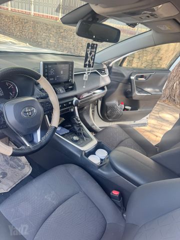 טויוטה RAV4