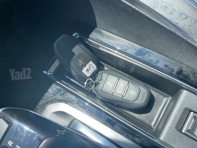 פיג'ו 3008