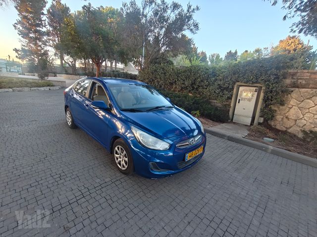 יונדאי אקסנט i25