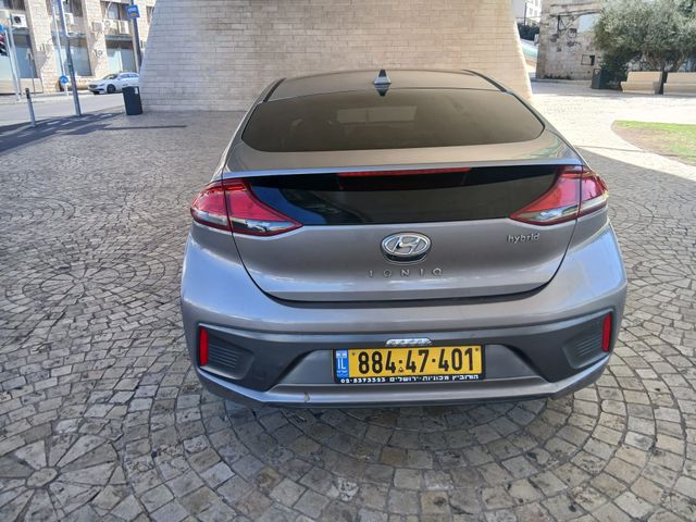 יונדאי איוניק