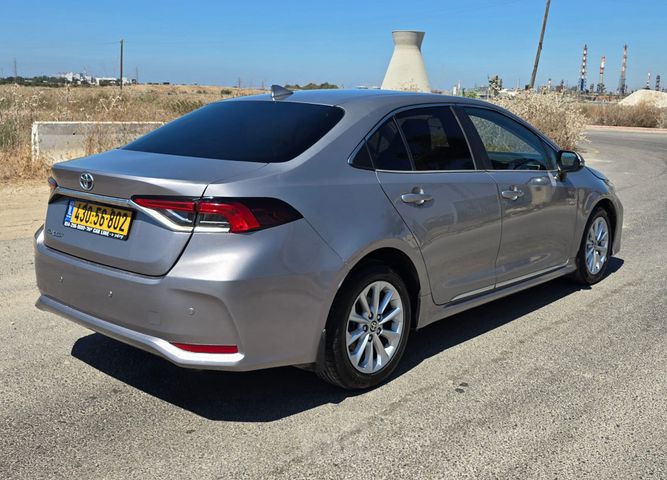 טויוטה קורולה