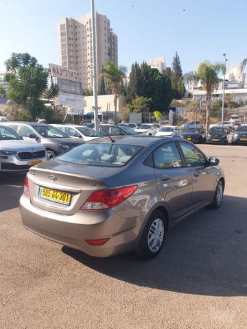 יונדאי אקסנט i25