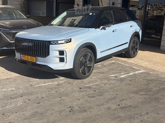 ג'אקו J7