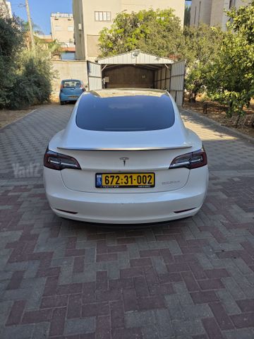 טסלה מודל 3