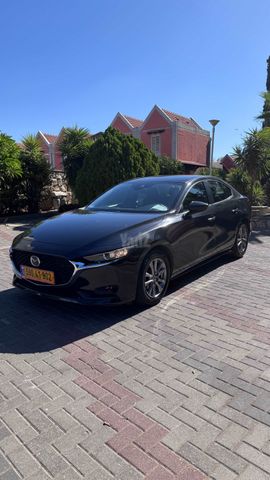 מודעת רכב מאזדה 3