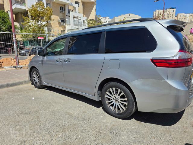 מודעת רכב טויוטה סיינה