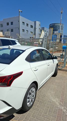 יונדאי אקסנט i25