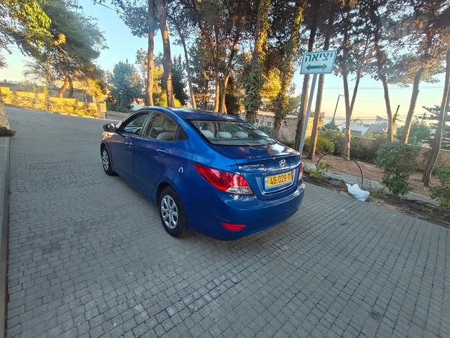 יונדאי אקסנט i25