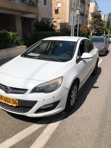 אופל אסטרה