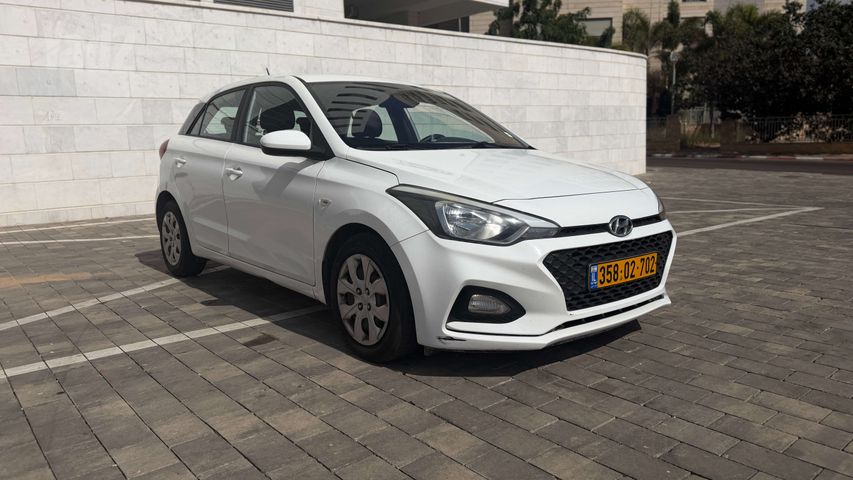 יונדאי i20