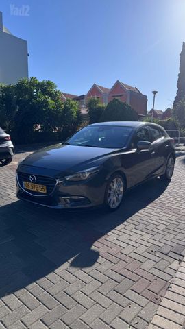 מודעת רכב מאזדה 3