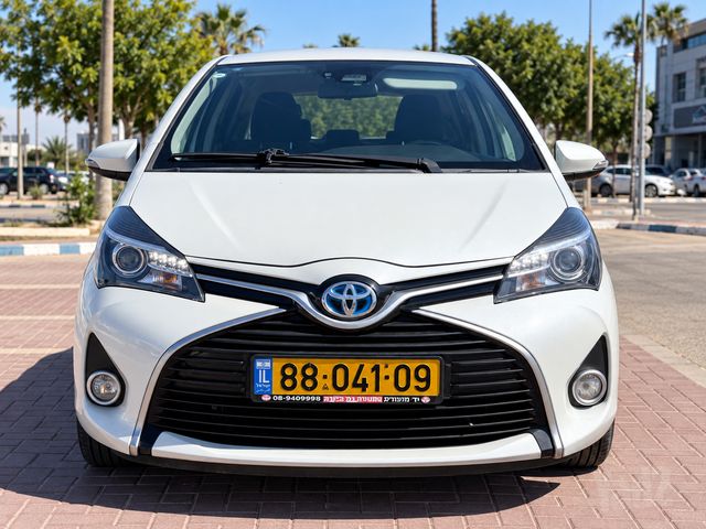 מודעת רכב טויוטה יאריס