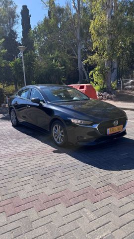 מאזדה 3