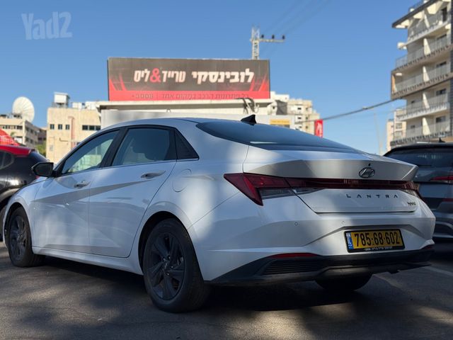 יונדאי אלנטרה