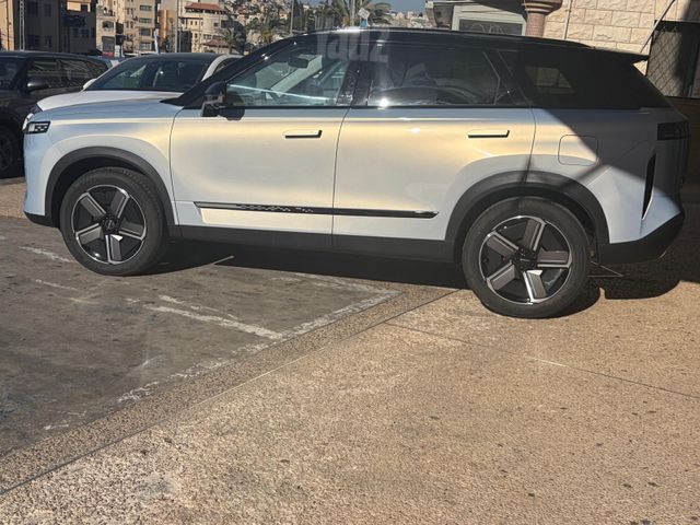 ג'אקו J7