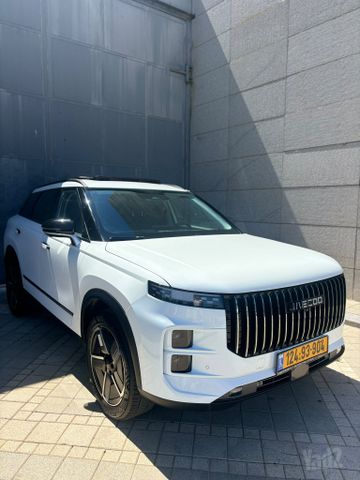 ג'אקו J7