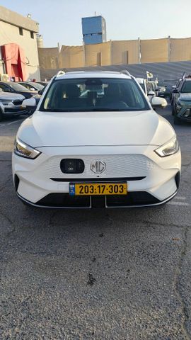 אם ג'י ZS