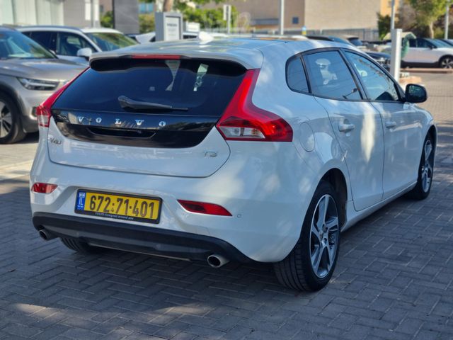 מודעת רכב וולוו V40 1