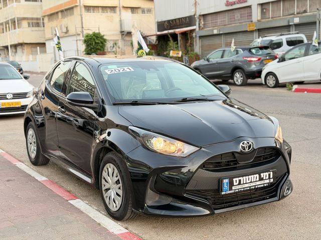 טויוטה יאריס