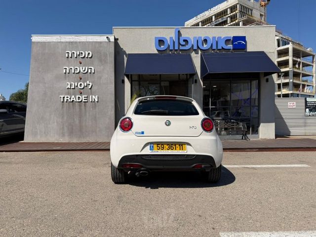 אלפא רומיאו מיטו