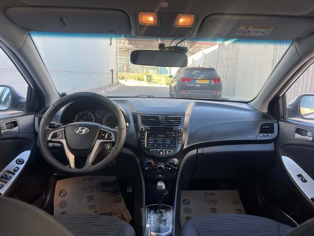 יונדאי אקסנט i25