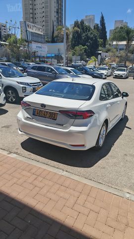 טויוטה קורולה