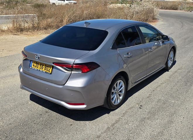 טויוטה קורולה