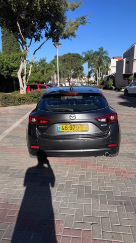 מאזדה 3