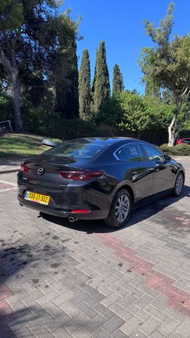 מאזדה 3