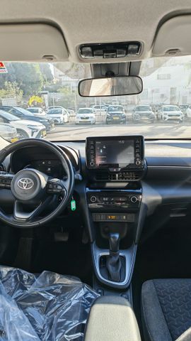 טויוטה יאריס קרוס