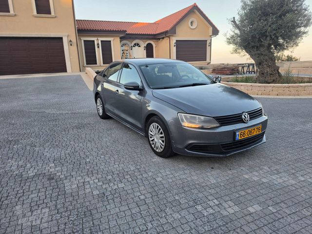 ג'טה  Trendline אוט׳ בנזין 1.4 (122 כ״ס)
