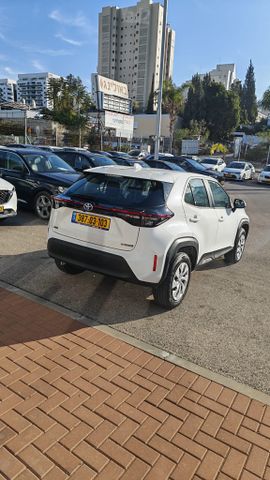 מודעת רכב טויוטה יאריס קרוס 2