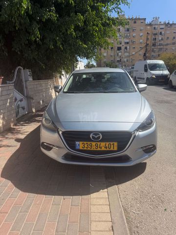 מאזדה 3