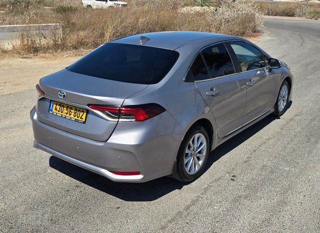 טויוטה קורולה