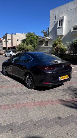 מאזדה 3