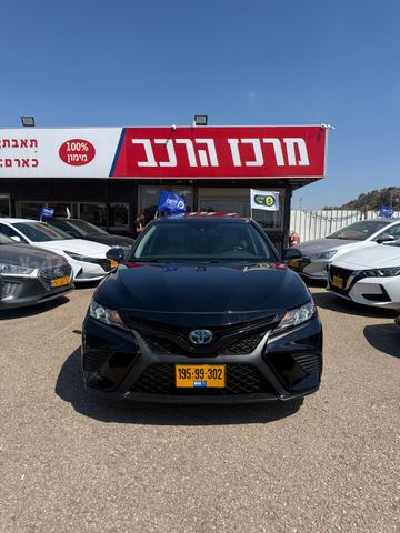 טויוטה קאמרי