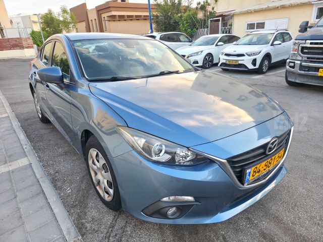 מודעת רכב מאזדה 3