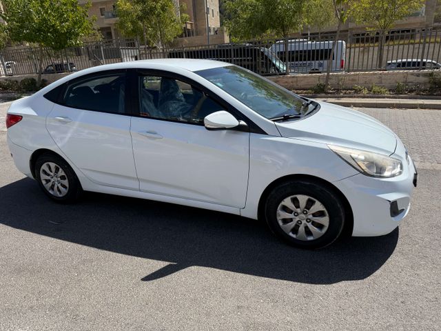יונדאי אקסנט i25
