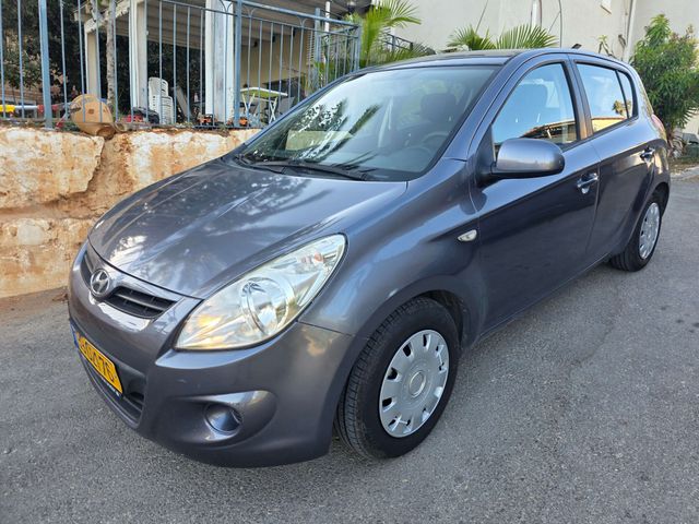 יונדאי i20