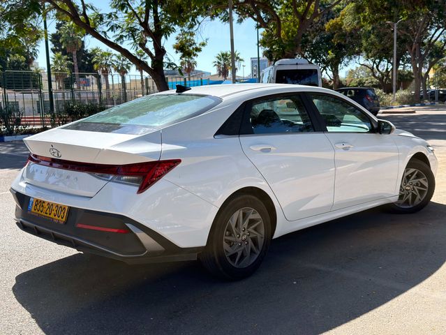 יונדאי אלנטרה