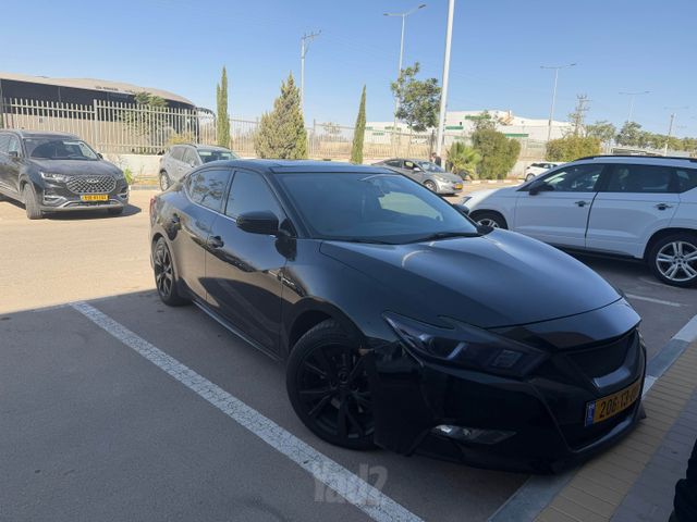 ניסאן מקסימה