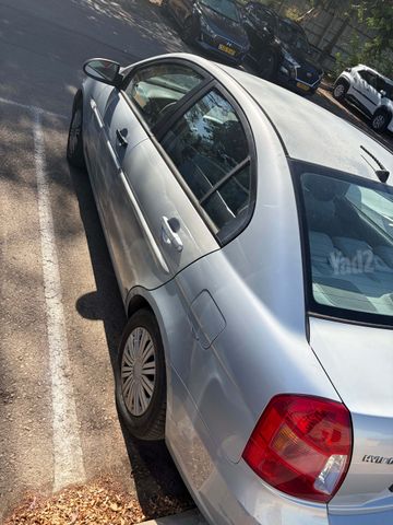 יונדאי אקסנט i25