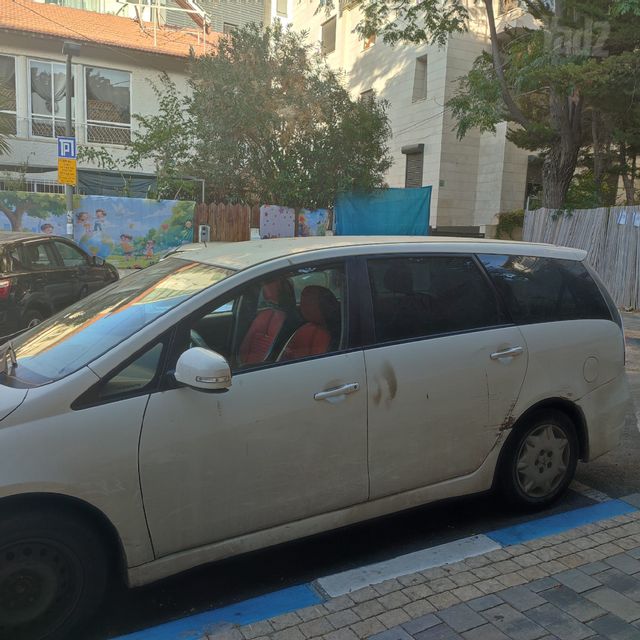 מודעת רכב מיצובישי גרנדיס