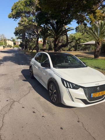 פיג'ו 208