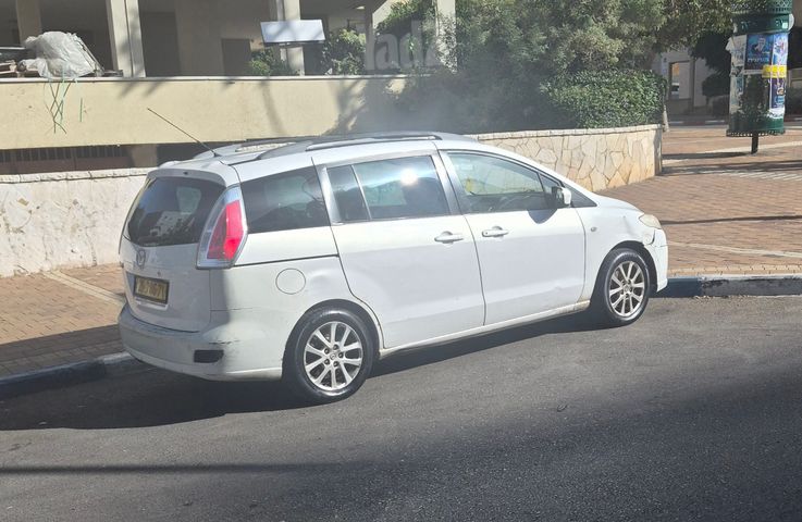 מודעת רכב מאזדה 5