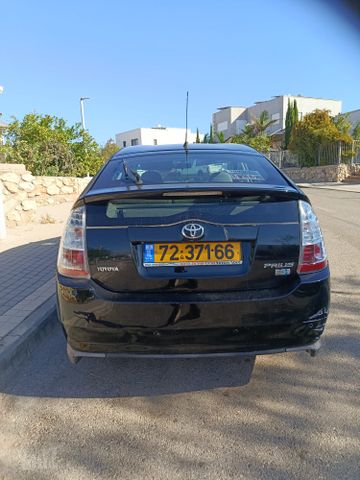טויוטה פריוס